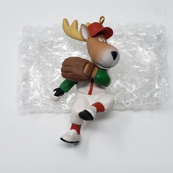 1992 Hallmark Donder Reindeer Champs #7 Handcrafted Keepsake Holiday Ornament - Picture 3 of 6